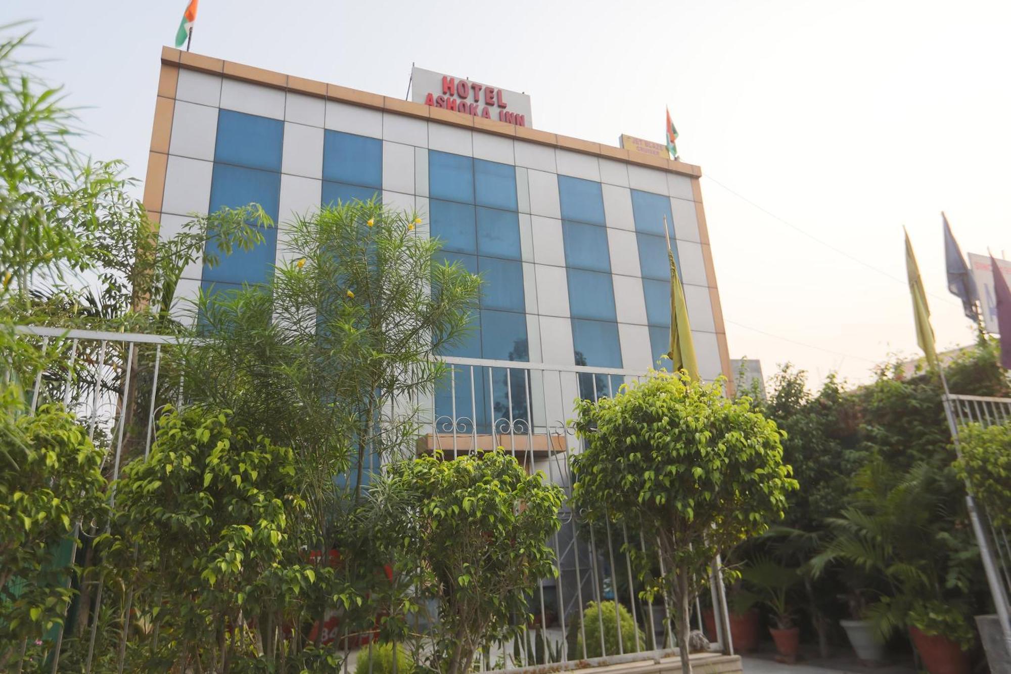Hotel O Ashoka Inn Hotel Near Botanical Garden Noida Exterior foto