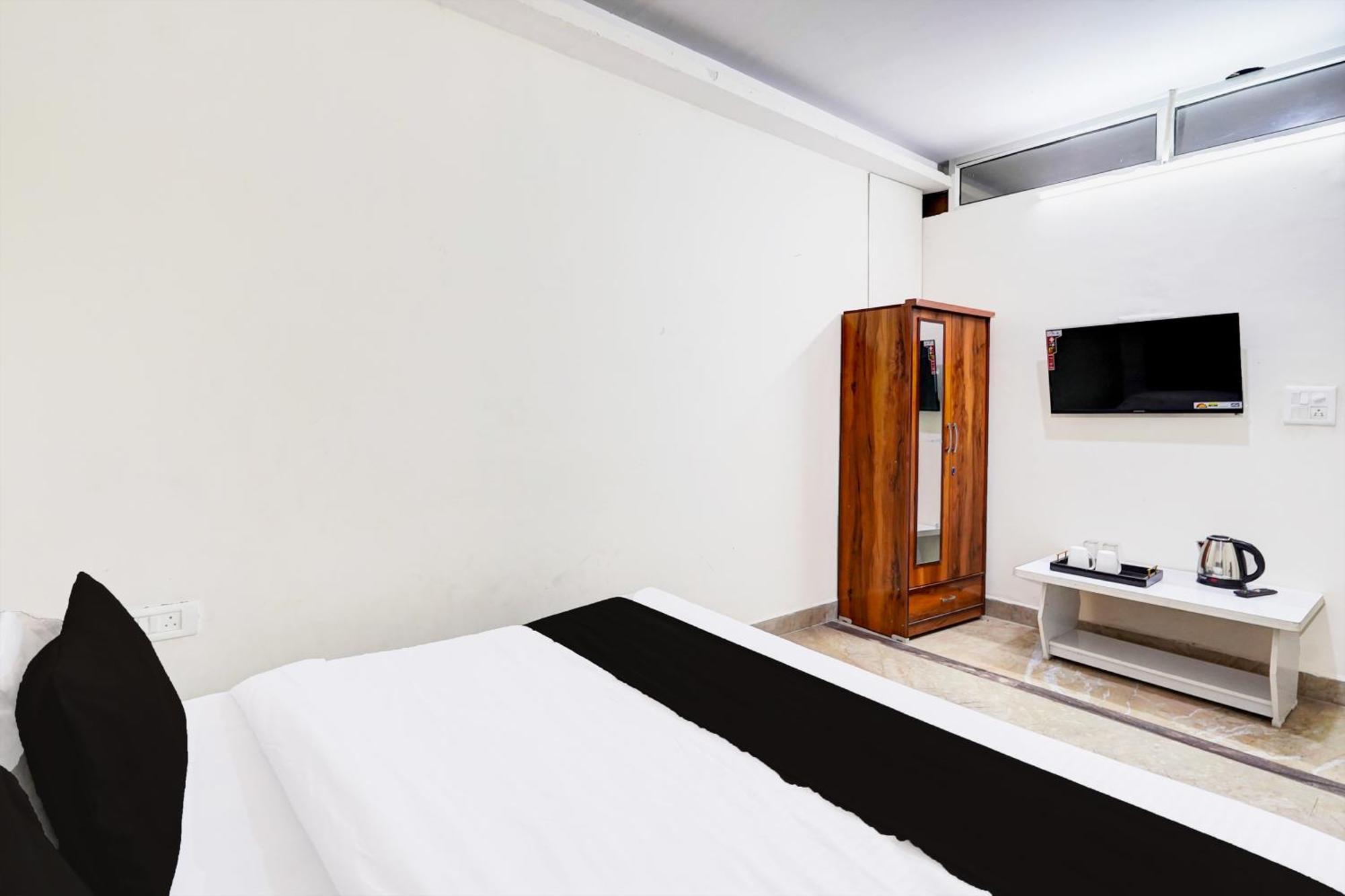 Hotel O Ashoka Inn Hotel Near Botanical Garden Noida Exterior foto