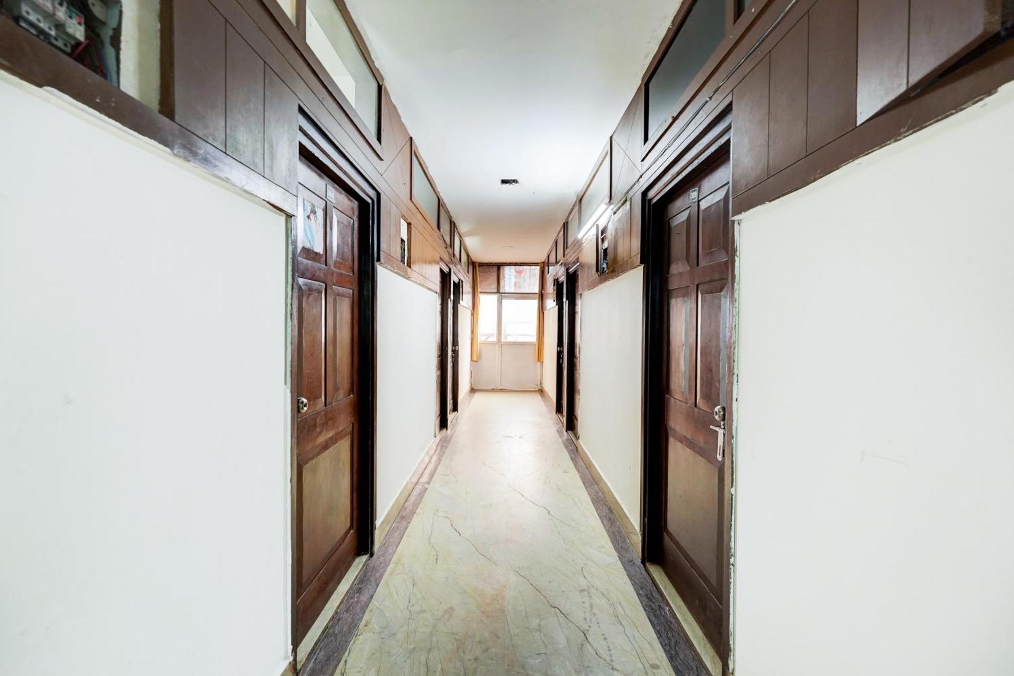 Hotel O Ashoka Inn Hotel Near Botanical Garden Noida Exterior foto